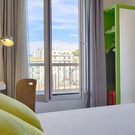 Campanile Centre Acropolis Hotel 3*