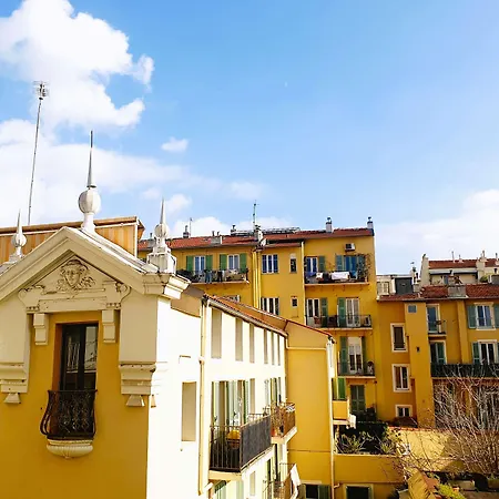 Hotel Campanile Centre Acropolis 3*