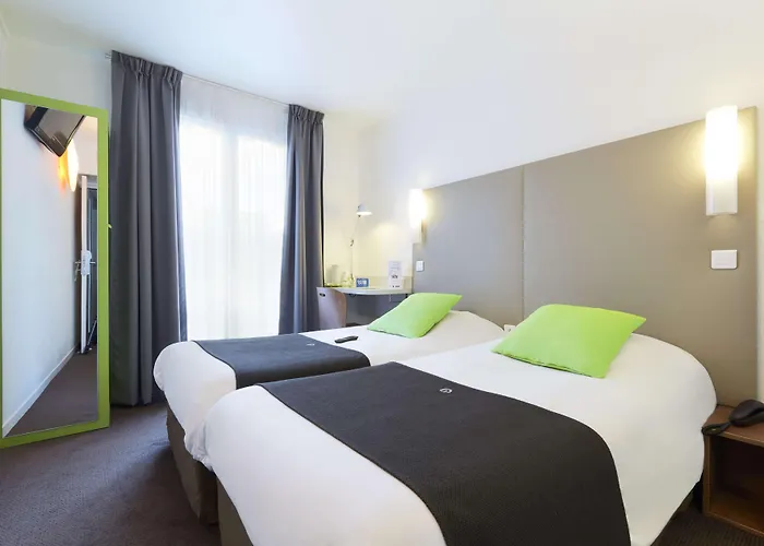 Campanile Centre Acropolis 3*