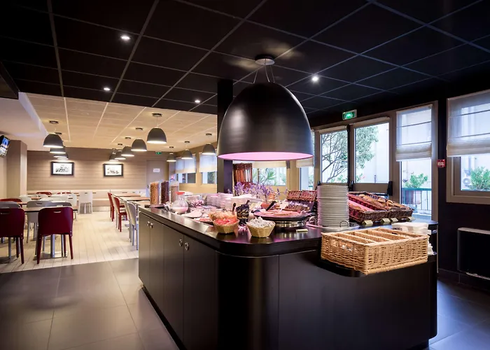 Campanile Centre Acropolis 3*