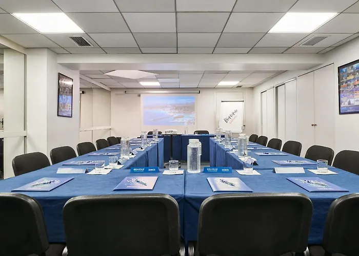 Campanile Centre Acropolis Niza