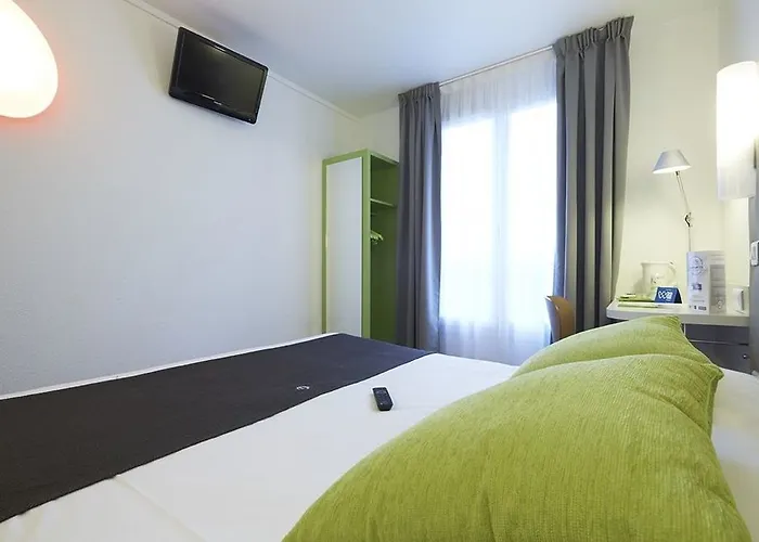 Campanile Centre Acropolis