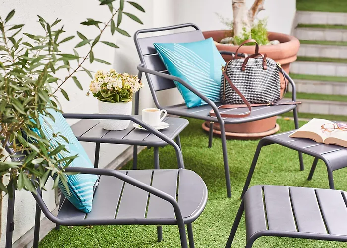 Campanile Centre Acropolis