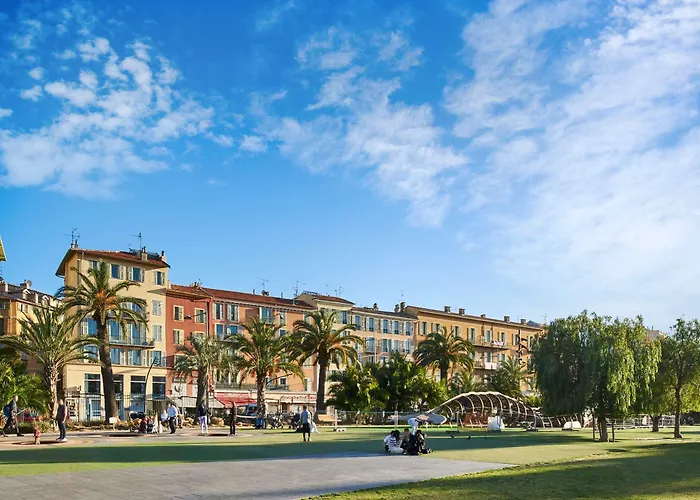 Campanile Centre Acropolis 3*