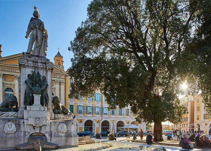 Szálloda Campanile Centre Acropolis