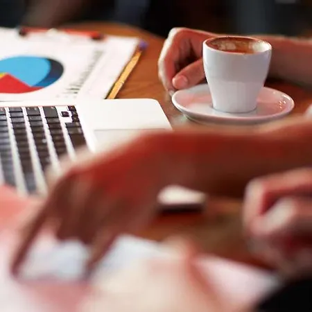 Hotel Campanile Centre Acropolis