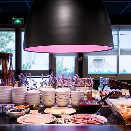 Campanile Centre Acropolis 3*