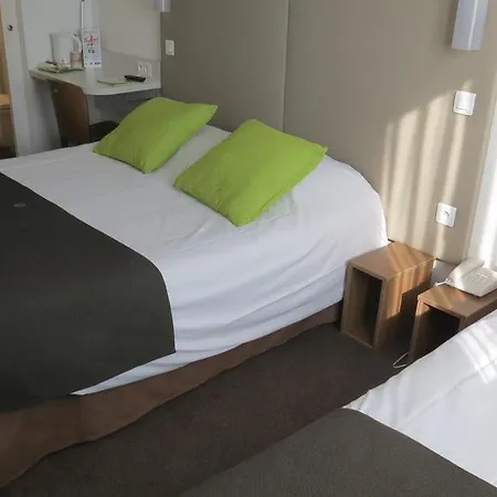 Campanile Centre Acropolis