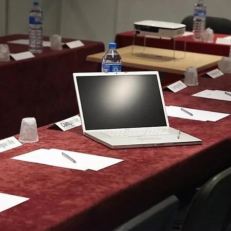 Campanile Centre Acropolis 3*