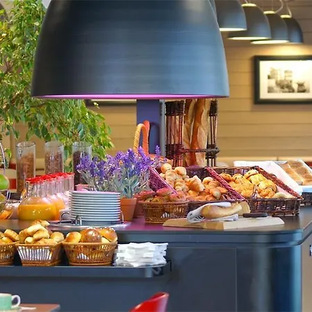 Campanile Centre Acropolis