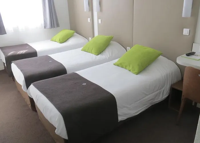 Hotel Campanile Centre Acropolis 3*