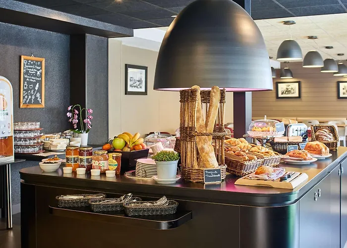 Campanile Centre Acropolis Hotel 3*