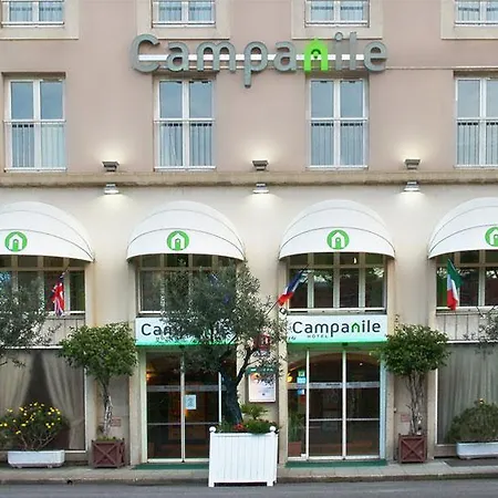 钟楼尼斯中央阿克罗波利斯酒店 3*